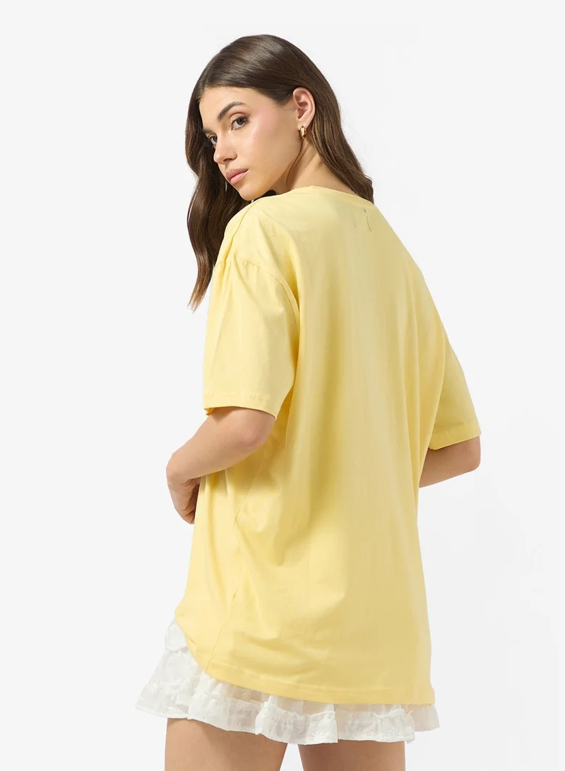 جينجر تيشيرت برسومات العطلات بياقة دائرية